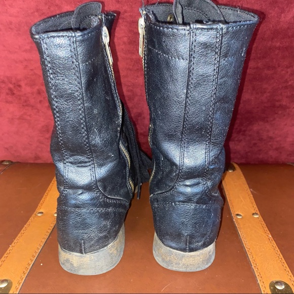 Boots - Picture 3 of 6